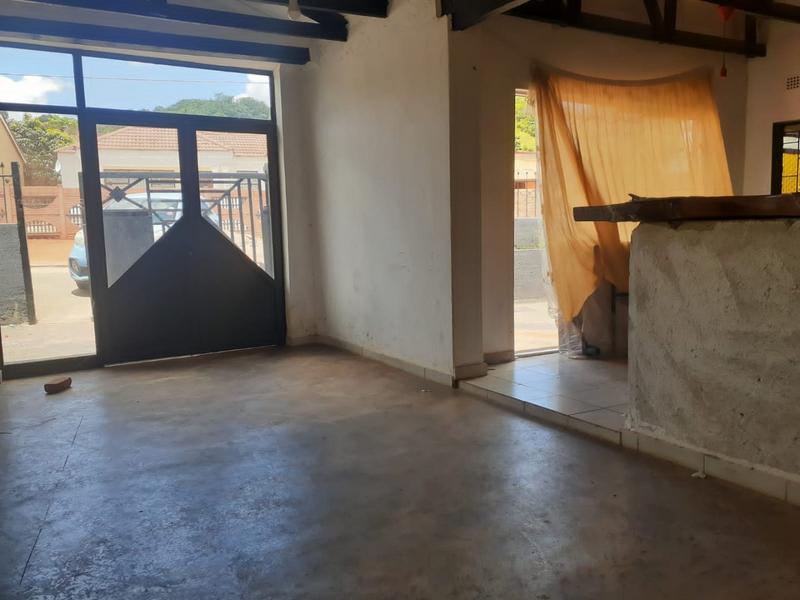 3 Bedroom Property for Sale in Lenyenye Limpopo