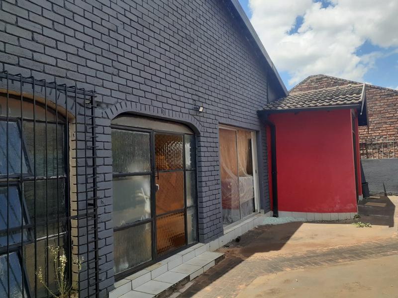3 Bedroom Property for Sale in Lenyenye Limpopo