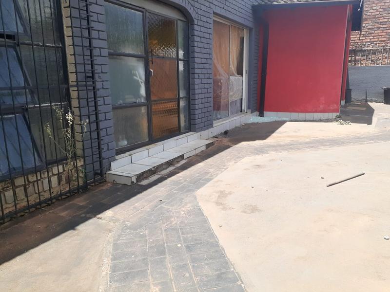 3 Bedroom Property for Sale in Lenyenye Limpopo