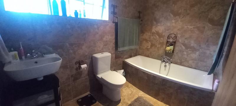 5 Bedroom Property for Sale in Aquapark Limpopo
