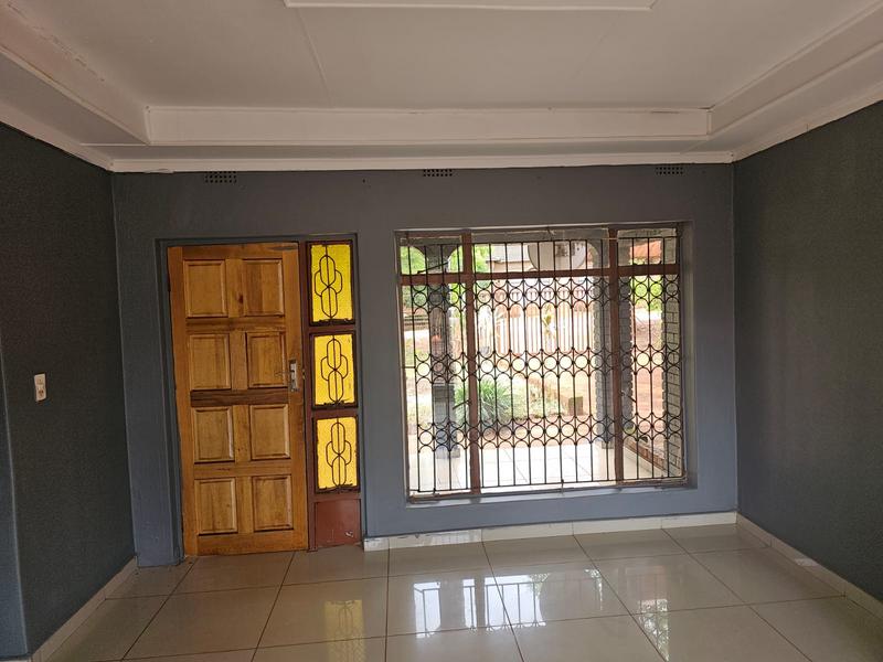 To Let 3 Bedroom Property for Rent in Maniini Limpopo