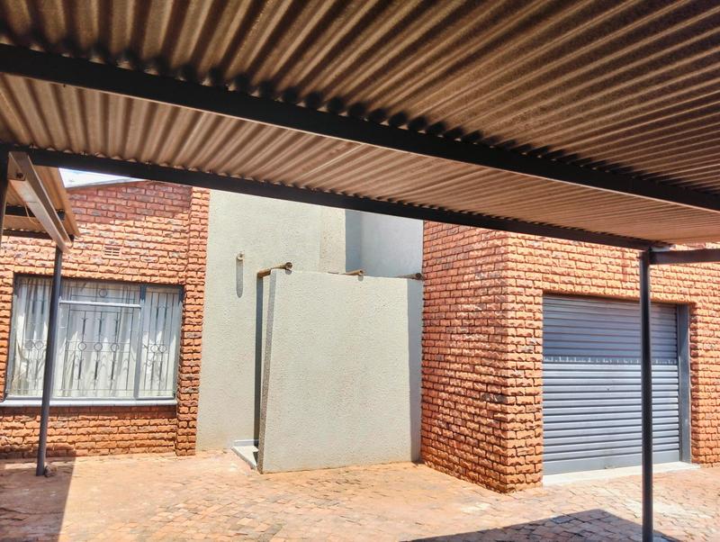 To Let 2 Bedroom Property for Rent in Mahwelereng A Limpopo