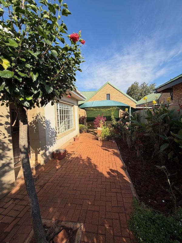 3 Bedroom Property for Sale in Kameeldoringpark Limpopo