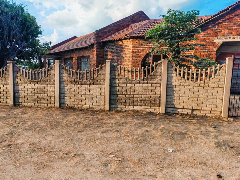 3 Bedroom Property for Sale in Seshego C Limpopo