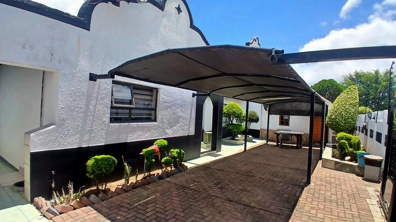 5 Bedroom Property for Sale in Flora Park Limpopo