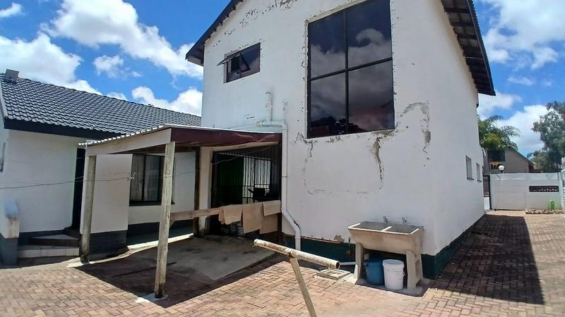 5 Bedroom Property for Sale in Flora Park Limpopo