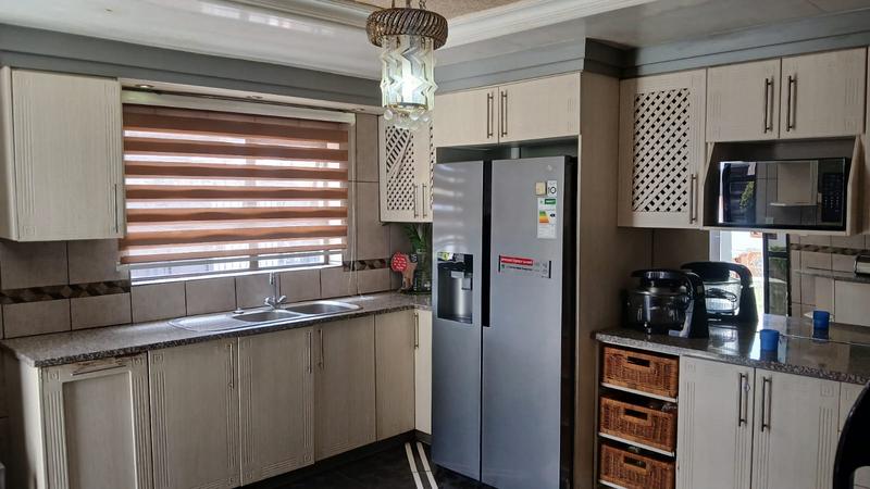 5 Bedroom Property for Sale in Flora Park Limpopo