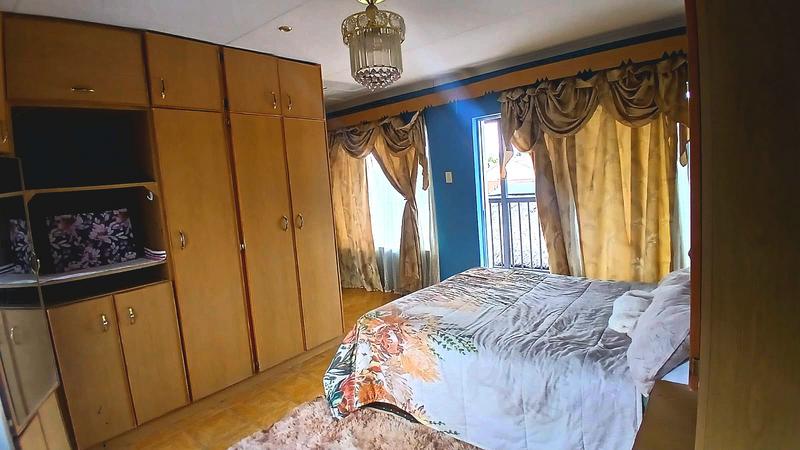 5 Bedroom Property for Sale in Flora Park Limpopo