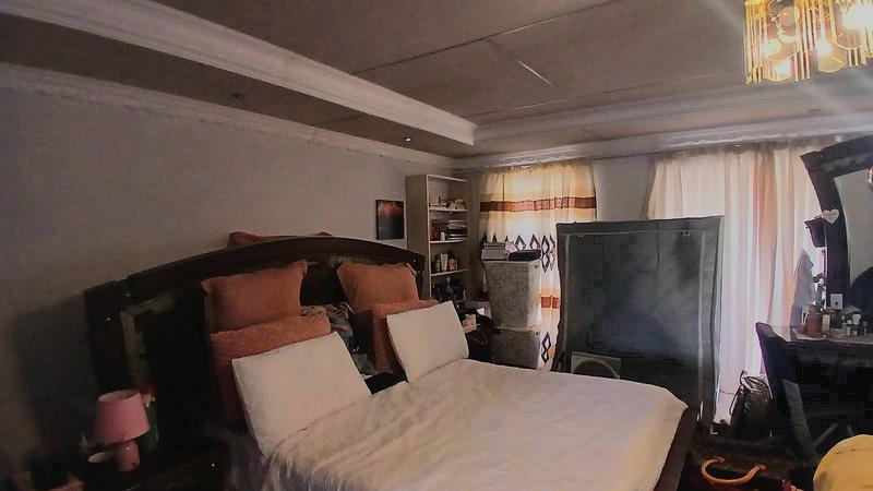 5 Bedroom Property for Sale in Flora Park Limpopo