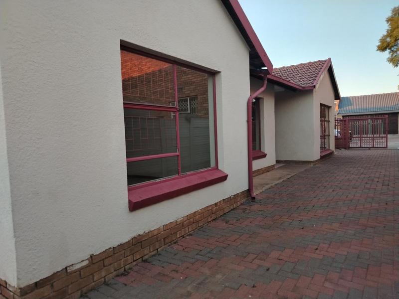 To Let 3 Bedroom Property for Rent in Bendor Limpopo