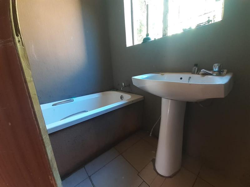 3 Bedroom Property for Sale in Madiba Park Limpopo
