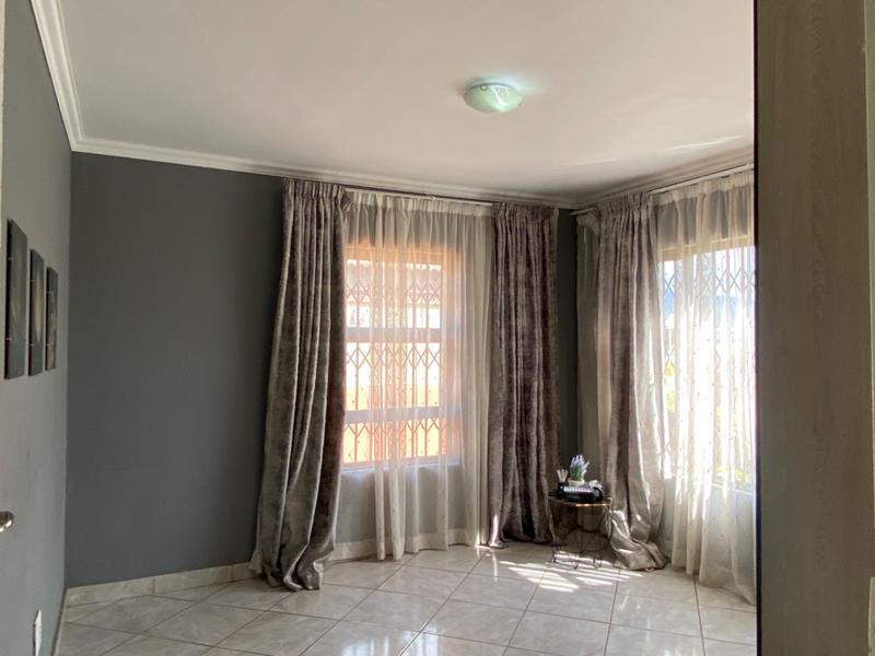 To Let 4 Bedroom Property for Rent in Chroompark Limpopo