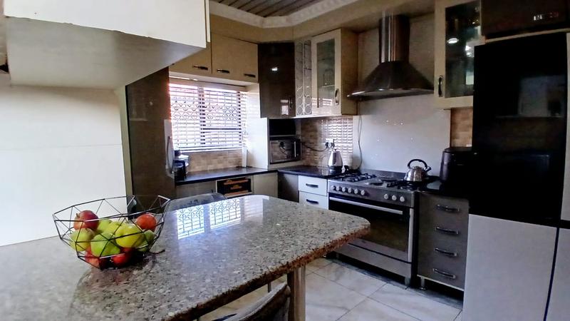 5 Bedroom Property for Sale in Seshego Limpopo