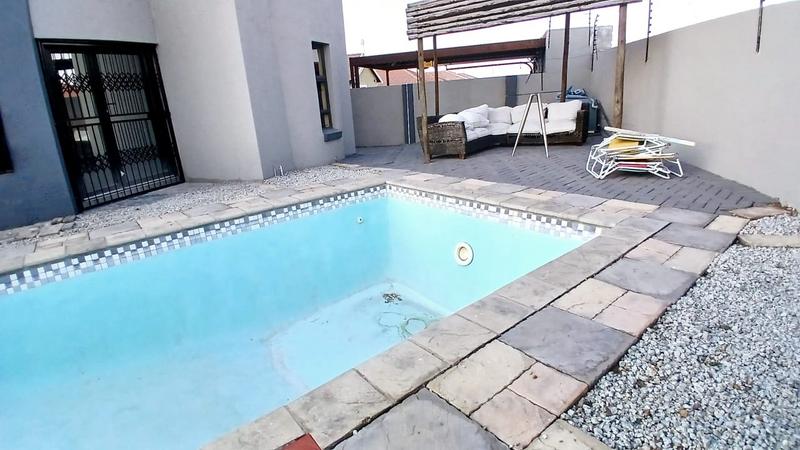 5 Bedroom Property for Sale in Seshego Limpopo