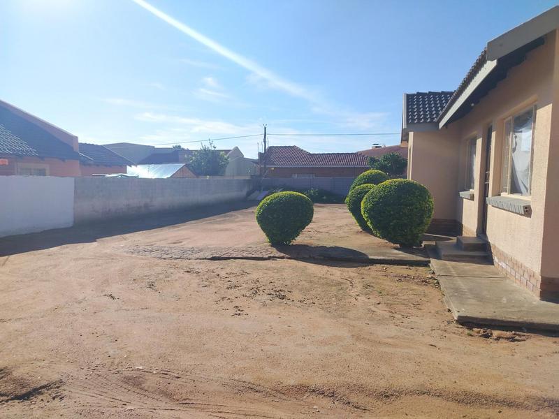 To Let 3 Bedroom Property for Rent in Flora Park Limpopo