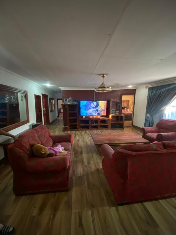 5 Bedroom Property for Sale in Seshego 9A Limpopo