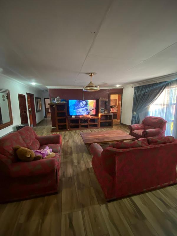 5 Bedroom Property for Sale in Seshego 9A Limpopo
