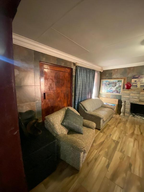 5 Bedroom Property for Sale in Seshego 9A Limpopo