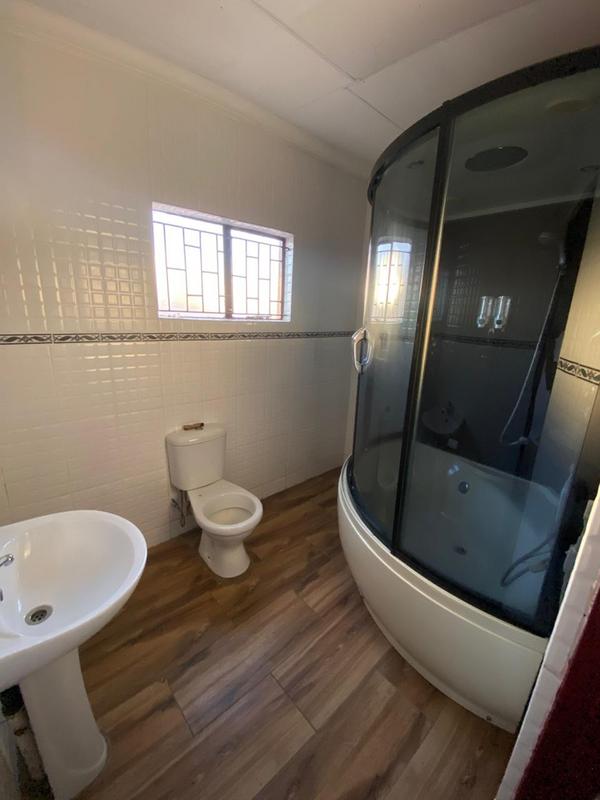 5 Bedroom Property for Sale in Seshego 9A Limpopo