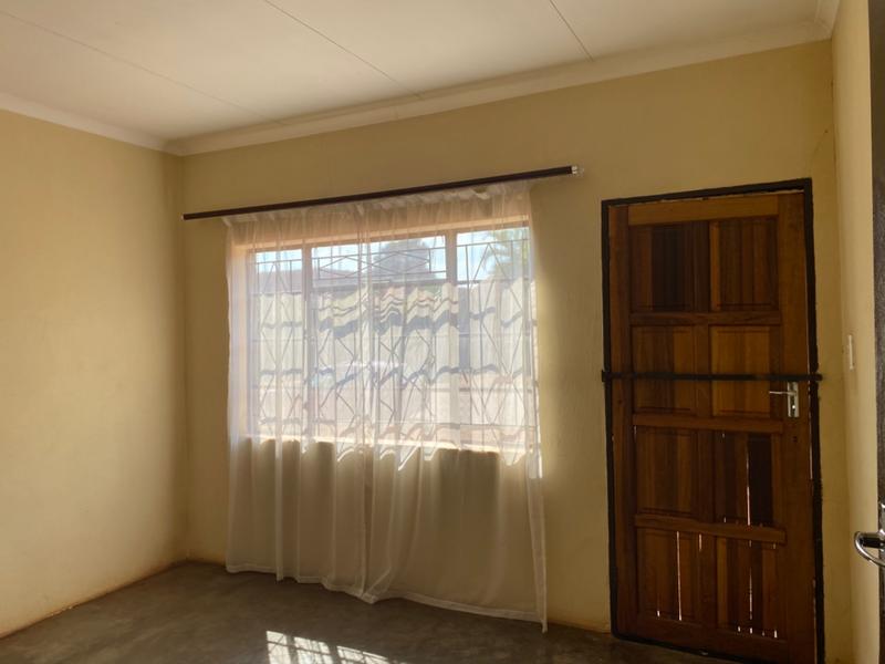 2 Bedroom Property for Sale in Mahwelereng A Limpopo