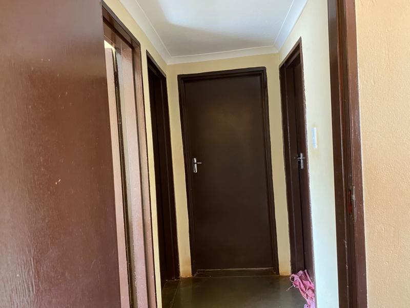 2 Bedroom Property for Sale in Mahwelereng A Limpopo