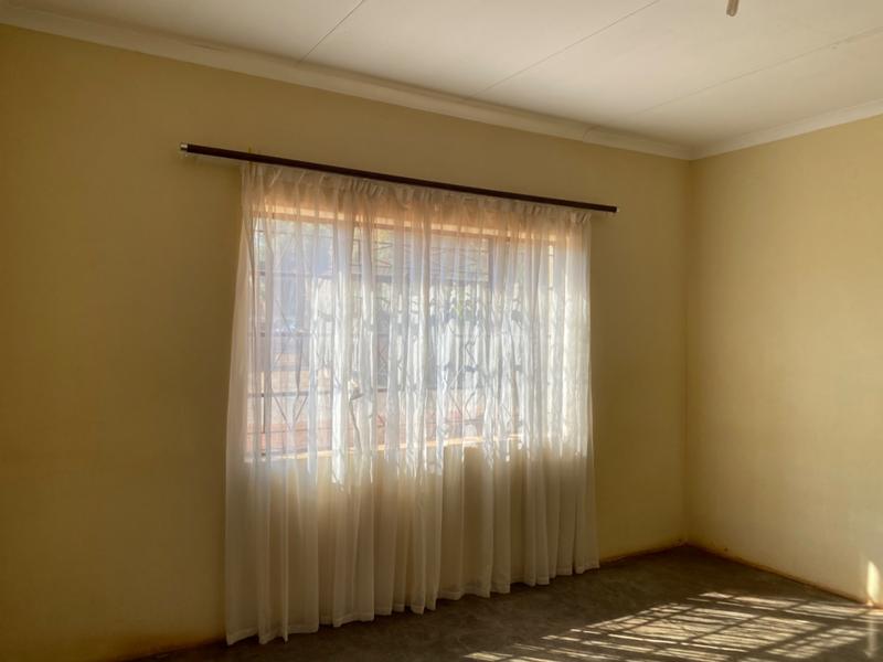 2 Bedroom Property for Sale in Mahwelereng A Limpopo