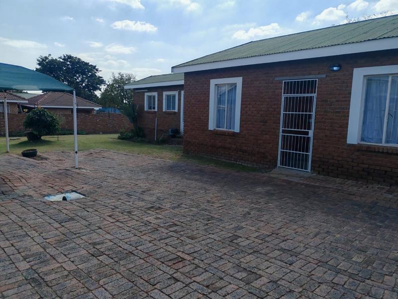 To Let 2 Bedroom Property for Rent in Bendor Limpopo