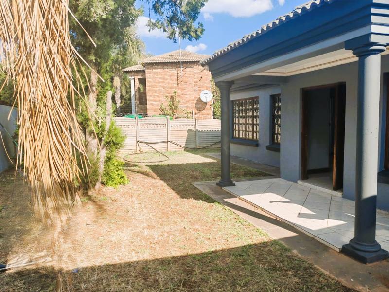 To Let 4 Bedroom Property for Rent in Flora Park Limpopo