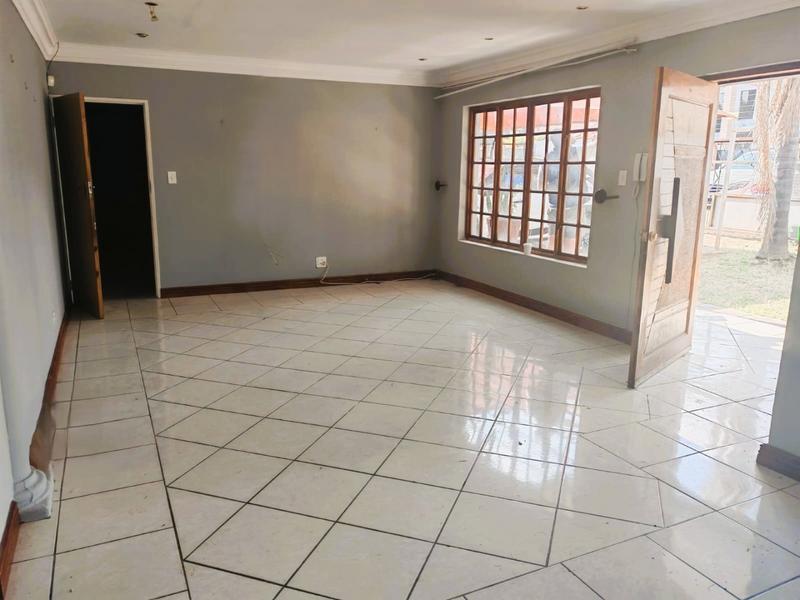 To Let 4 Bedroom Property for Rent in Flora Park Limpopo