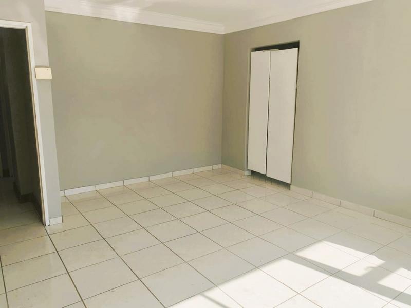 To Let 4 Bedroom Property for Rent in Flora Park Limpopo