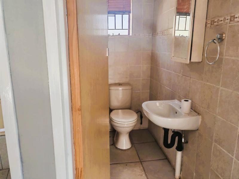To Let 4 Bedroom Property for Rent in Flora Park Limpopo