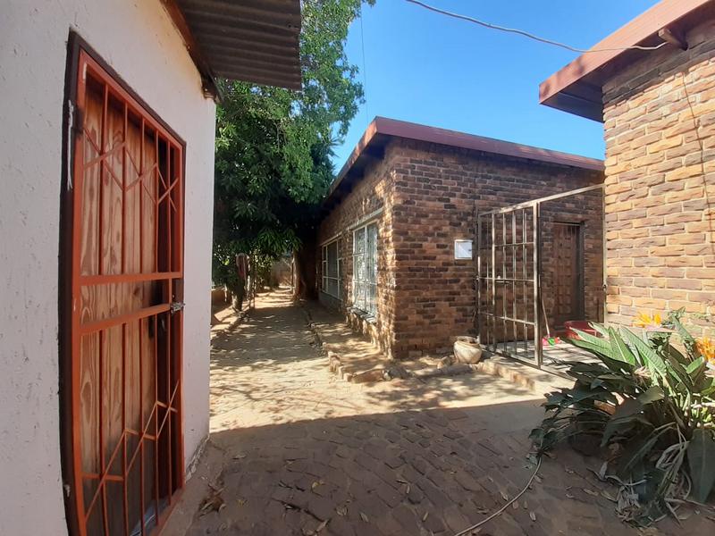 5 Bedroom Property for Sale in Mankweng Limpopo