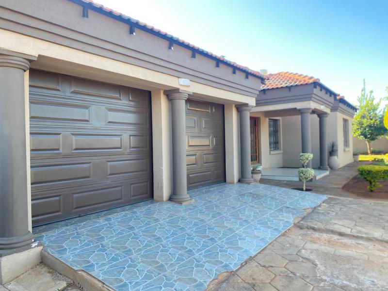 4 Bedroom Property for Sale in Chroompark Limpopo