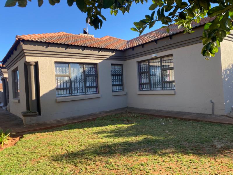 4 Bedroom Property for Sale in Chroompark Limpopo