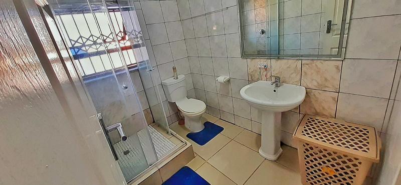 5 Bedroom Property for Sale in Flora Park Limpopo