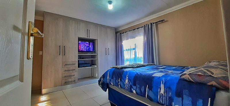 5 Bedroom Property for Sale in Flora Park Limpopo