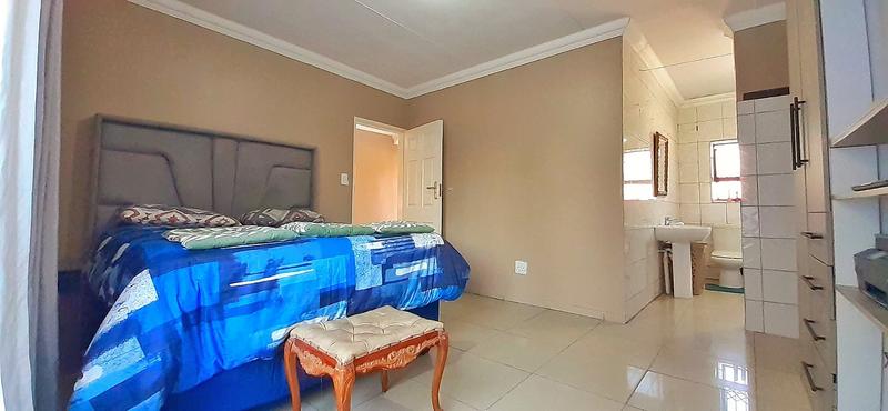 5 Bedroom Property for Sale in Flora Park Limpopo