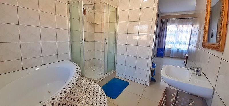5 Bedroom Property for Sale in Flora Park Limpopo