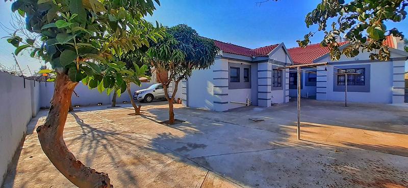 5 Bedroom Property for Sale in Flora Park Limpopo