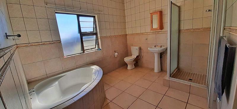 2 Bedroom Property for Sale in Polokwane Central Limpopo