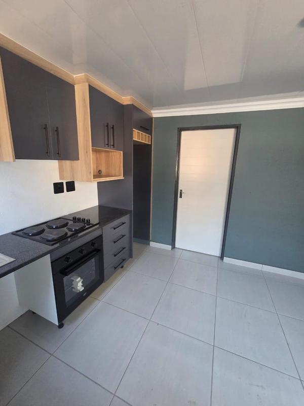 To Let 6 Bedroom Property for Rent in Mokopane Limpopo