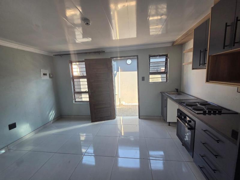 To Let 6 Bedroom Property for Rent in Mokopane Limpopo