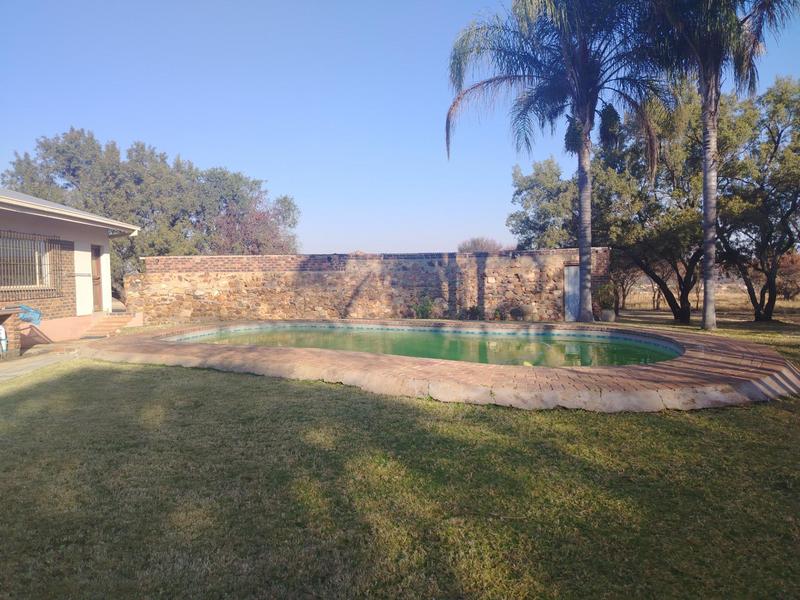 To Let 4 Bedroom Property for Rent in Steelpoort Limpopo
