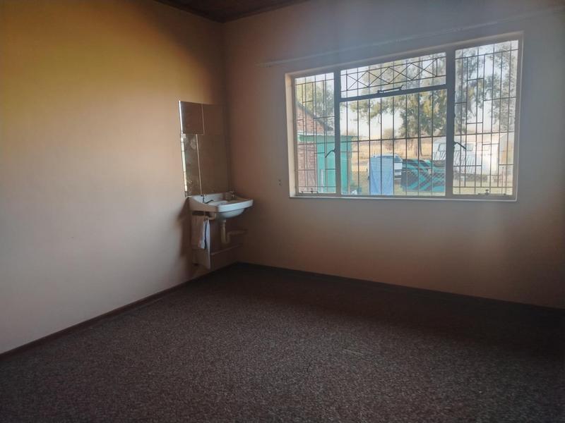 To Let 4 Bedroom Property for Rent in Steelpoort Limpopo