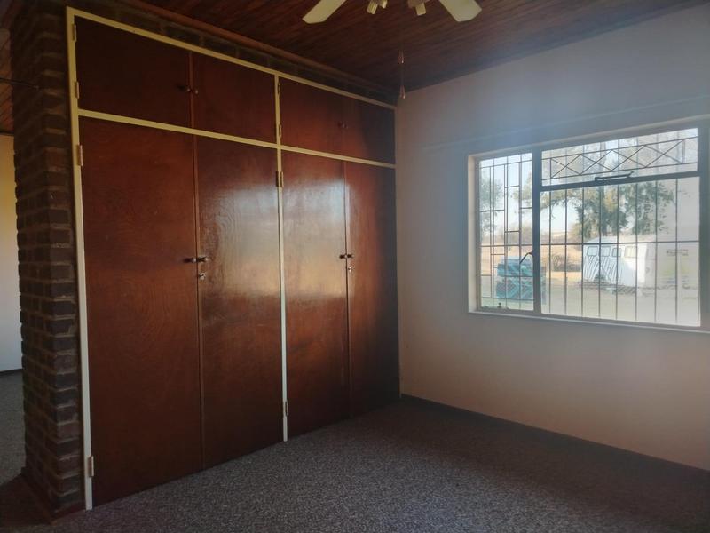 To Let 4 Bedroom Property for Rent in Steelpoort Limpopo