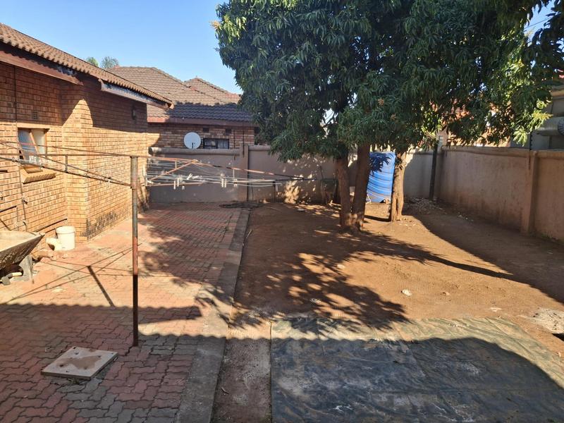6 Bedroom Property for Sale in Thohoyandou Limpopo