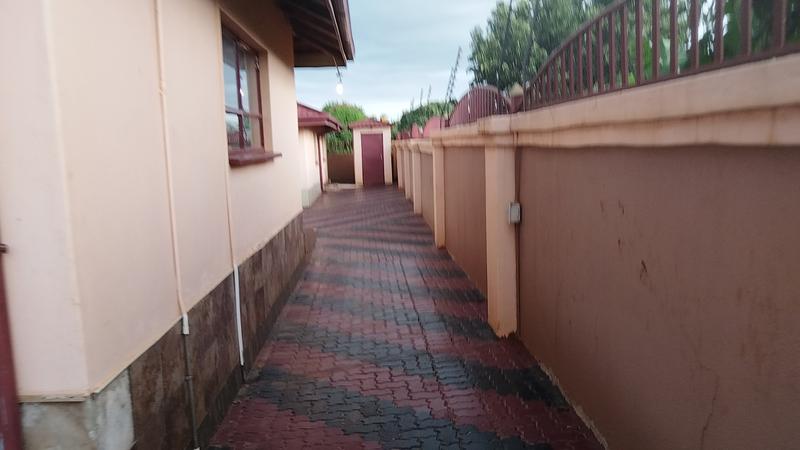 4 Bedroom Property for Sale in Lwamondo Limpopo