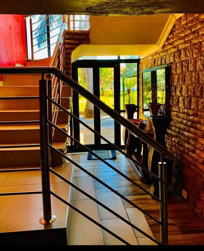 5 Bedroom Property for Sale in Shayandima Limpopo