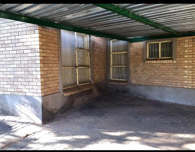 5 Bedroom Property for Sale in Shayandima Limpopo