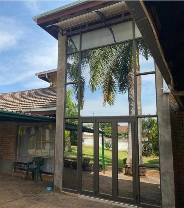 5 Bedroom Property for Sale in Shayandima Limpopo